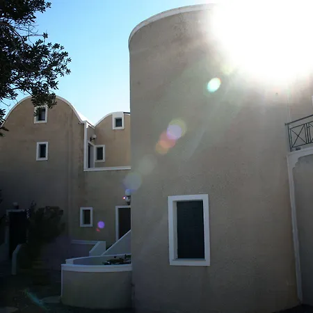 Villa Anemomilos Perissa-2