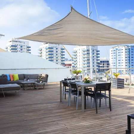 Sunborn Gibraltar-3