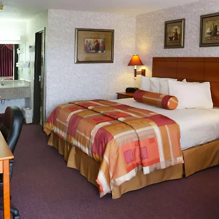 Magnuson Hotel Howell/Brighton-3