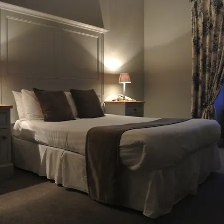 Causeway Hotel-3