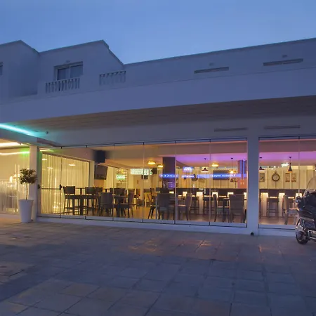 Princessa Vera Hotel Apartments-3