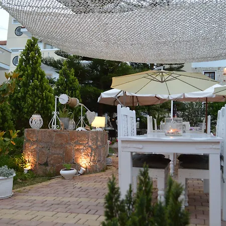 Nikos Apartments-3
