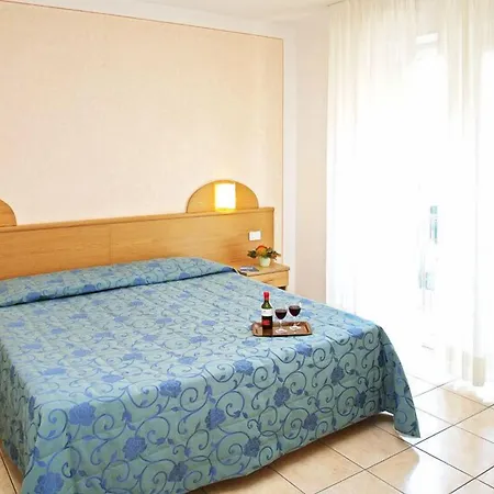 Hotel Marina-3