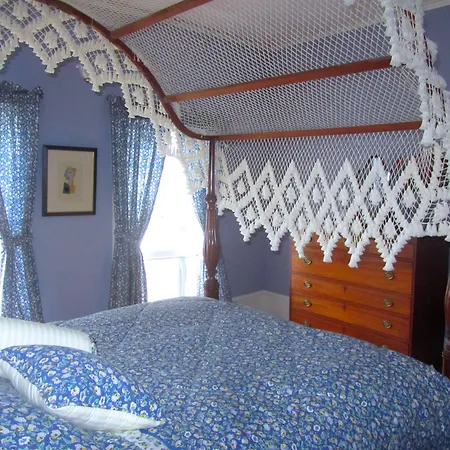Oakcliff Bed And Breakfast-3