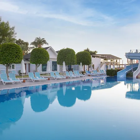 Armas Beach-2
