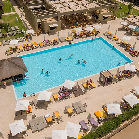 Oasis Salinas Sea-2