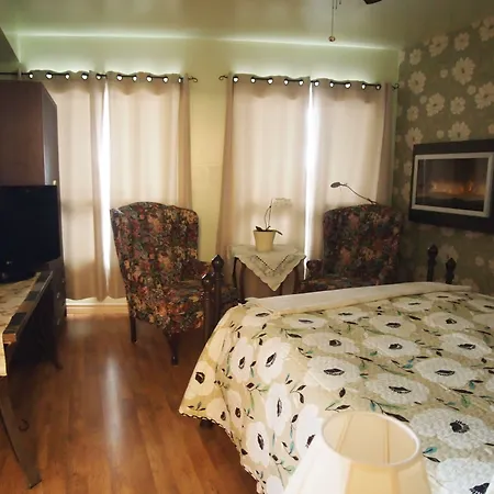 Our Valley View Bed & Breakfast-2