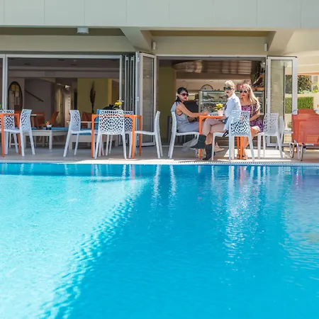 Majestic Hotel - Adults Only-2