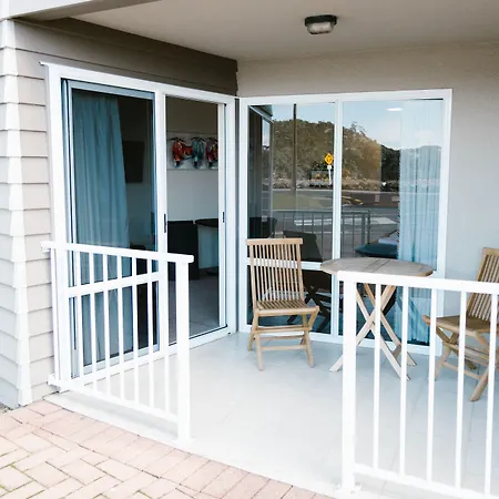 Waterfront Apartments Whitianga-3