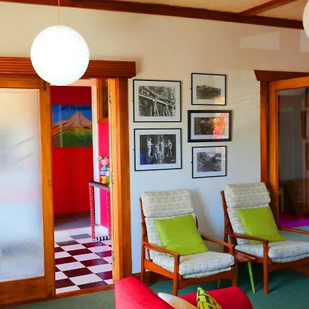 Ducks & Drakes Boutique Motel & Backpackers-2