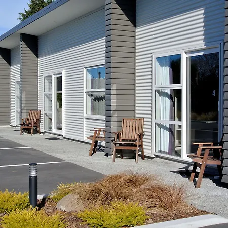 Oxford Village Motels-2