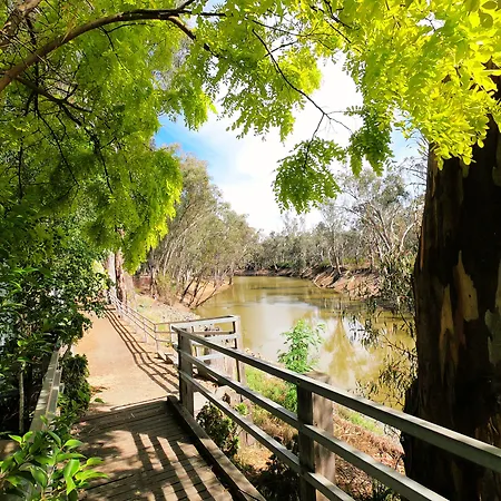 Cocknbull Boutique Hotel Echuca-3