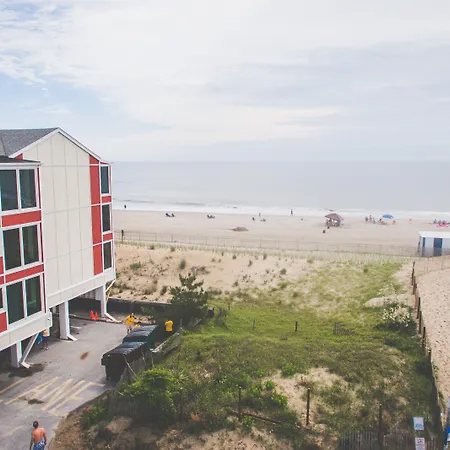 Surf Club Oceanfront Hotel-3