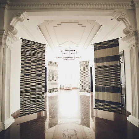 White Mansion-2