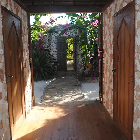Seasons Lodge Zanzibar-2
