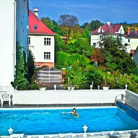 Hotel Garni-2