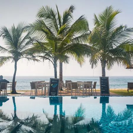 Sri Sharavi Beach Villas & Spa - With 43 Metre Saltwater Infinity Pool-2