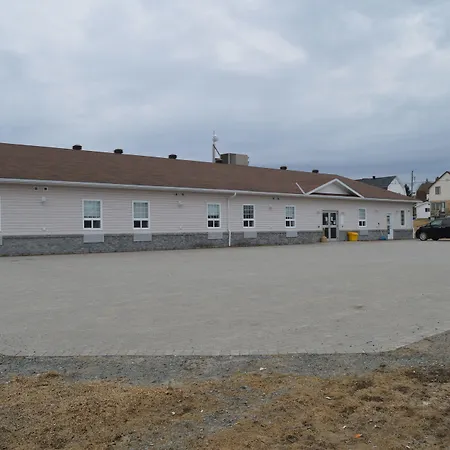 Auberge Macdonald Guest Inn-2