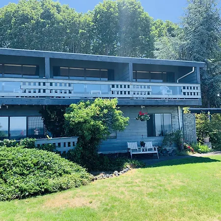 Sand Pebbles Inn-3