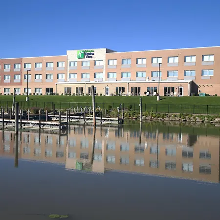 Holiday Inn Express & Suites Port Huron By Ihg-2