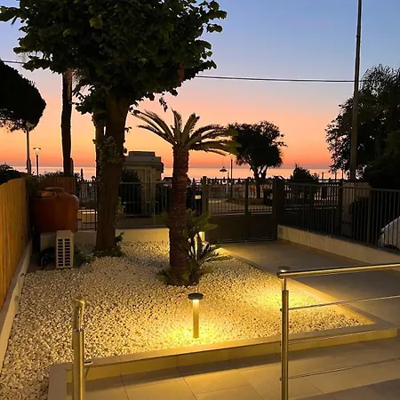Regina Elena Luxury Apartments-3