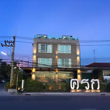 Kroque Boutique & Bistro-2