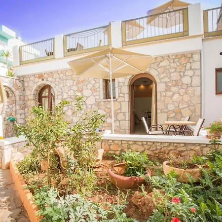 W Suites by Estia ex Camelot-2