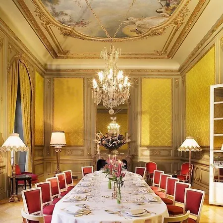 Chateau D'Artigny-3