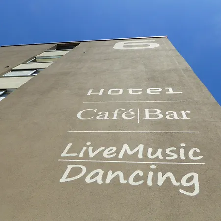 Hotel Six-2