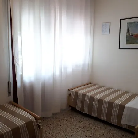 Hotel Villa Dina-3