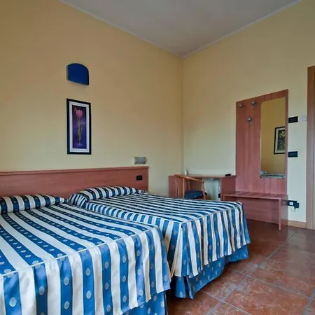 Hotel Blue Ribbon-3