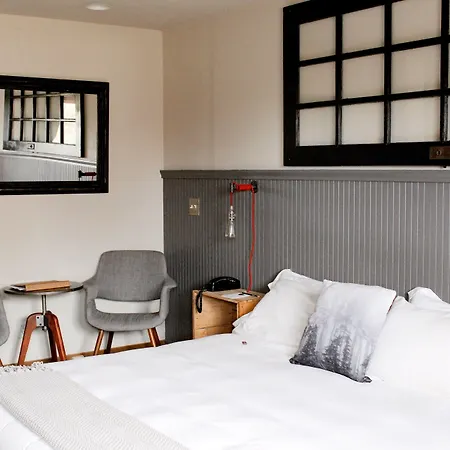 Inn At Discovery Coast-2