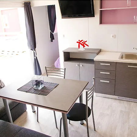Mobile Homes Camp Pineta - Adriatic Kampovi-2