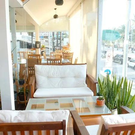 The Beach Front Resort, Pattaya-2