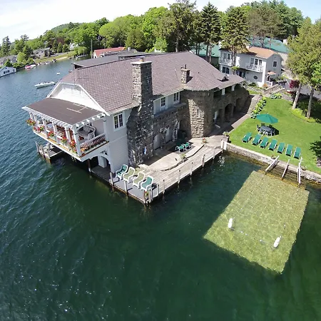 Lake George Boathouse Waterfront Lodging-2
