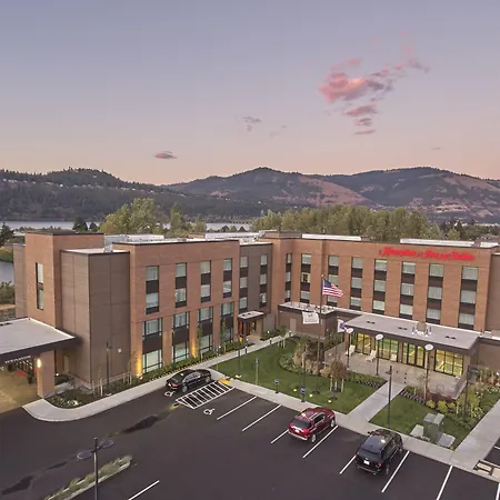 Hampton Inn & Suites Hood River-3