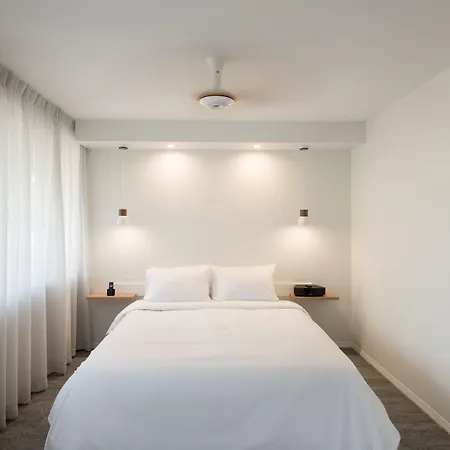Heart Hotel And Gallery Whitsundays-3