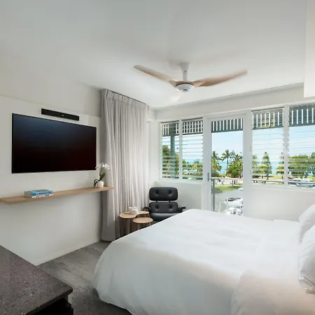 Heart Hotel And Gallery Whitsundays-2