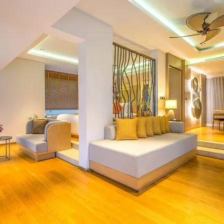 Crest Resort & Pool Villas-2