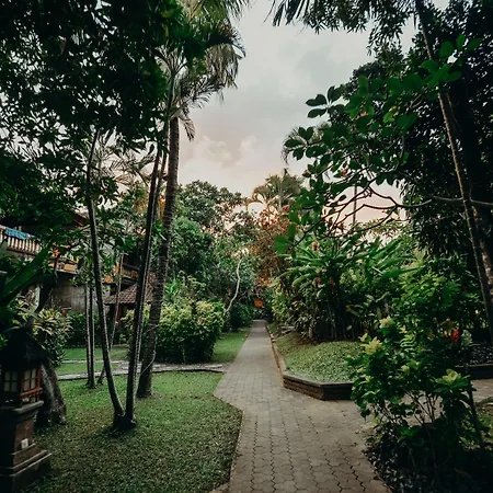 Three Brothers Bali Legian Bungalows & Villas-2