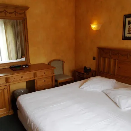 Hotel Manitoba-2