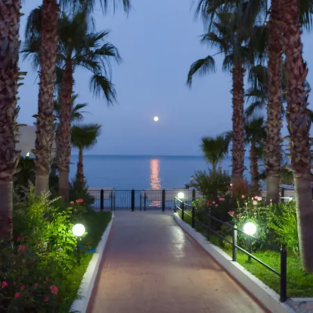 Club Akman Beach Hotel-3