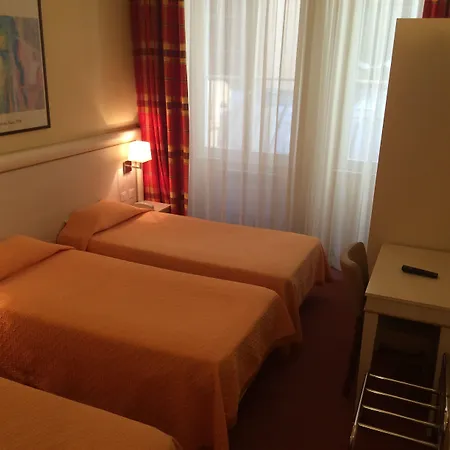 Hotel Elysee-3