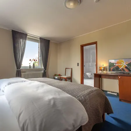 Hotel Omega-2