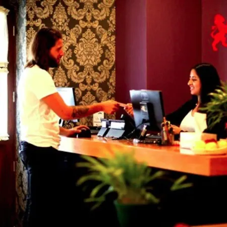 Hotel Leones-3