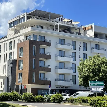 Hotel Port Toga-3