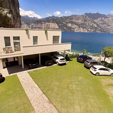 Hotel Castello Lake Front-2