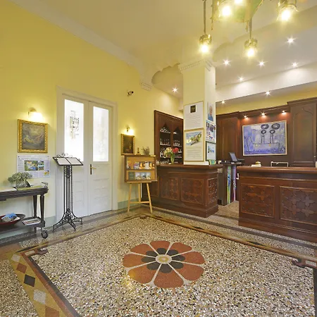 Hotel Villa Astra-3