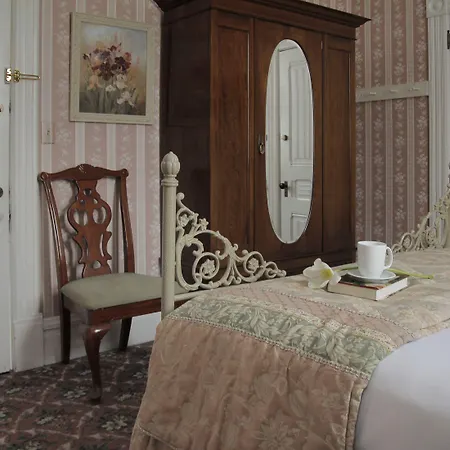 Victorian Inn-3