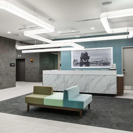 Hampton Inn & Suites Miami Wynwood Design District, Fl-3